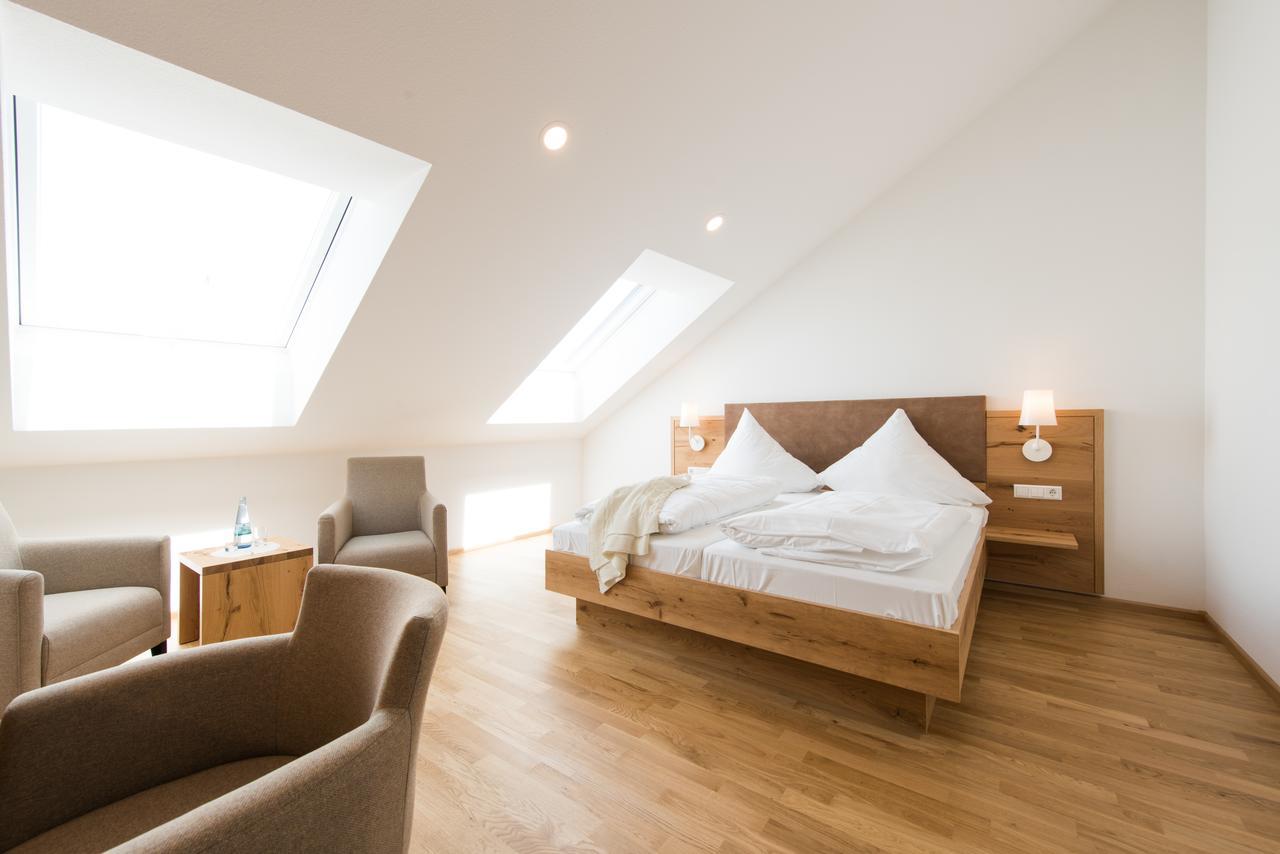 Hotel & Loewen 3*